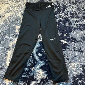 Nike Pro Black Crop Leggings